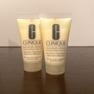NWOT clinique dramatically different moisturizer mini set of 2